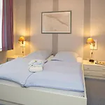 מלון Haus Waterkant & Strandvilla Eils
