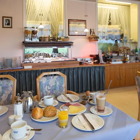 Hotel Haus Waterkant & Strandvilla Eils 3*