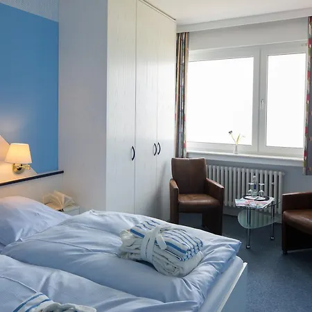 Hotel Haus Waterkant & Strandvilla Eils 3*