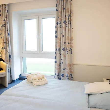 Hotels Haus Waterkant & Strandvilla Eils 3*